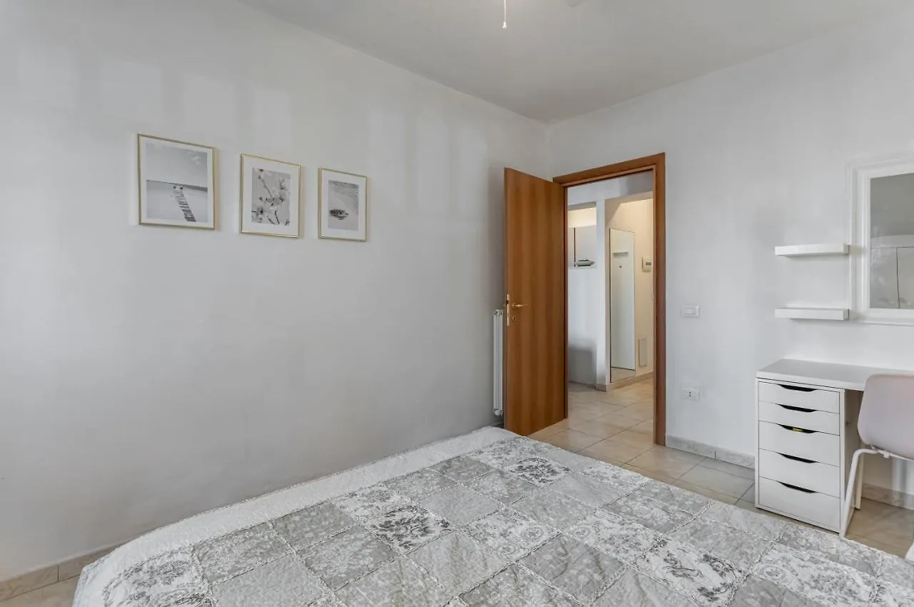 Viareggio Modern Apartment With Wifi!