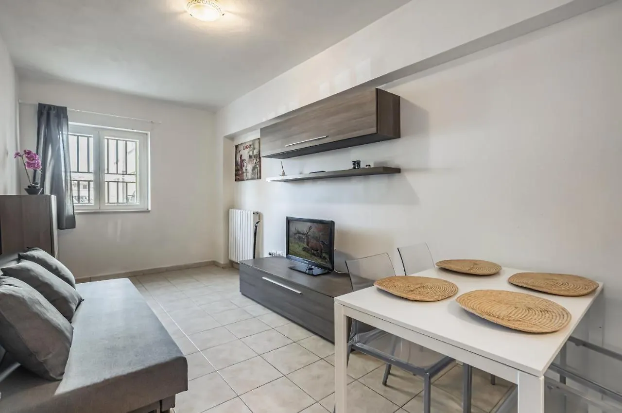 Viareggio Modern Apartment With Wifi!