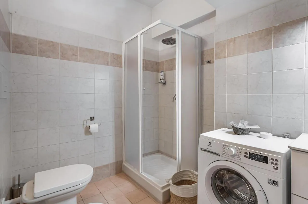 Viareggio Modern Apartment With Wifi!